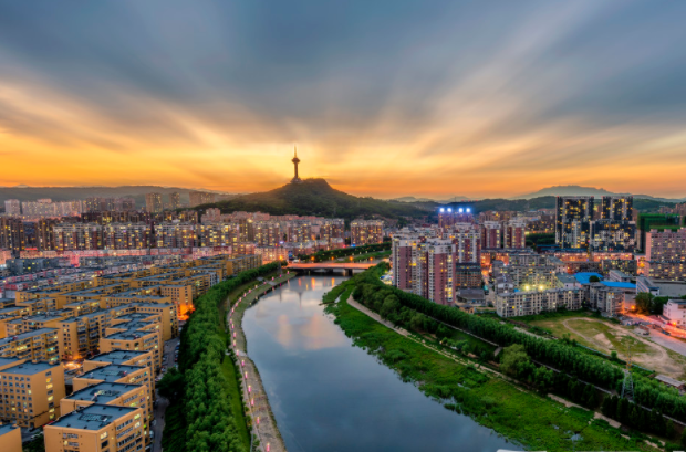 丹东小巷深处的独特美食风味